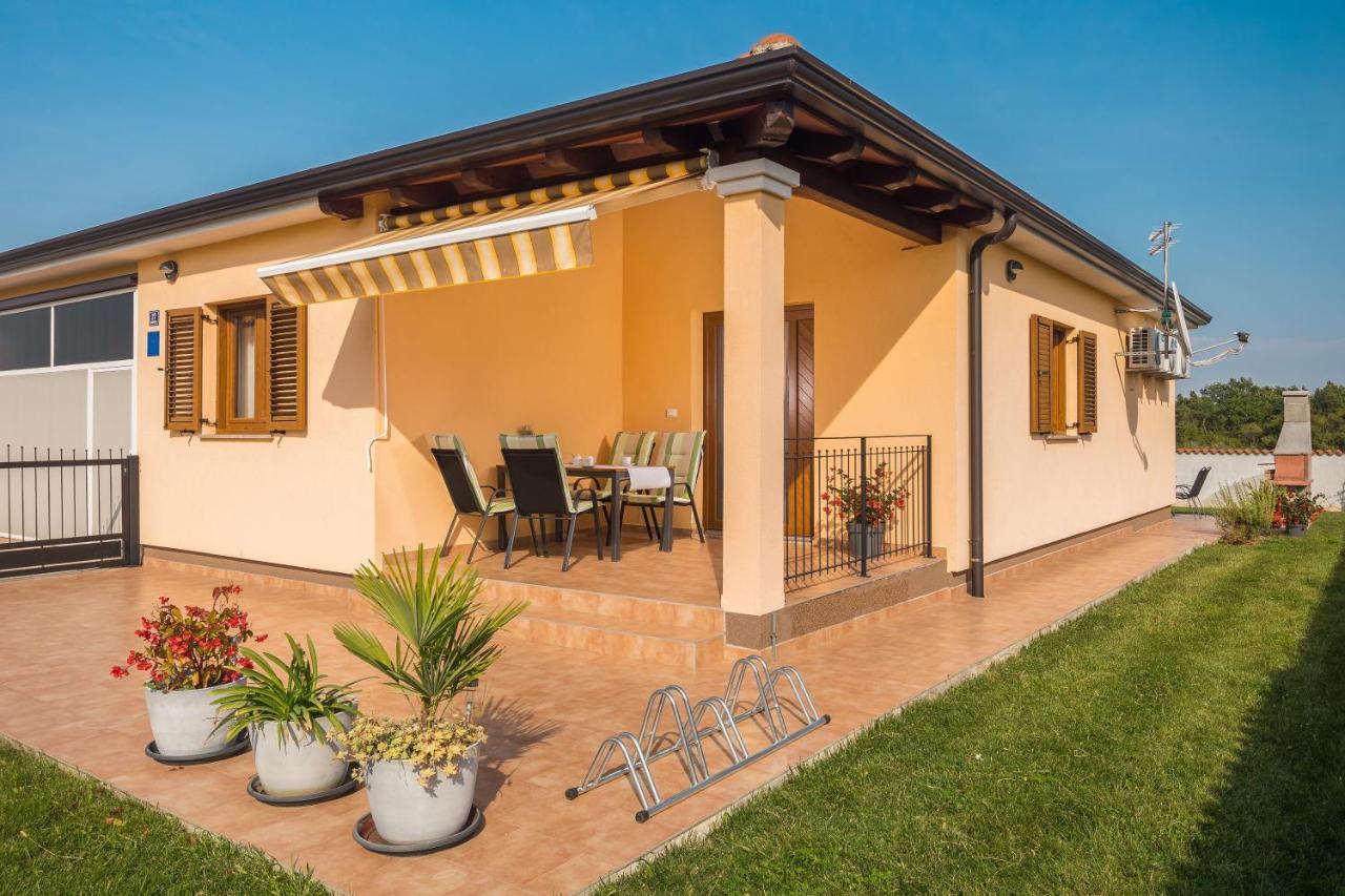 Sveti Lovreč Pazenatički Villa Gracia מראה חיצוני תמונה