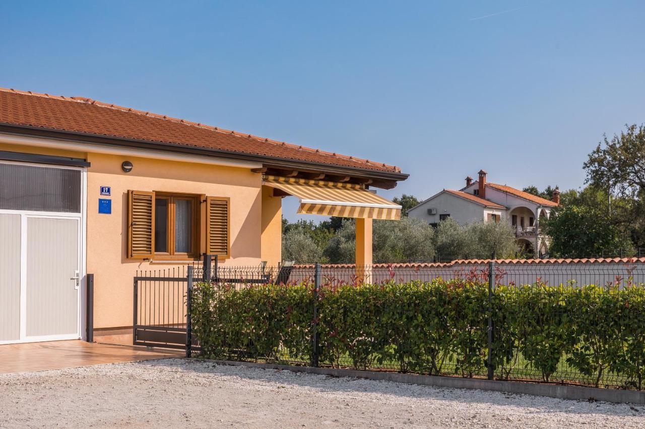 Sveti Lovreč Pazenatički Villa Gracia מראה חיצוני תמונה