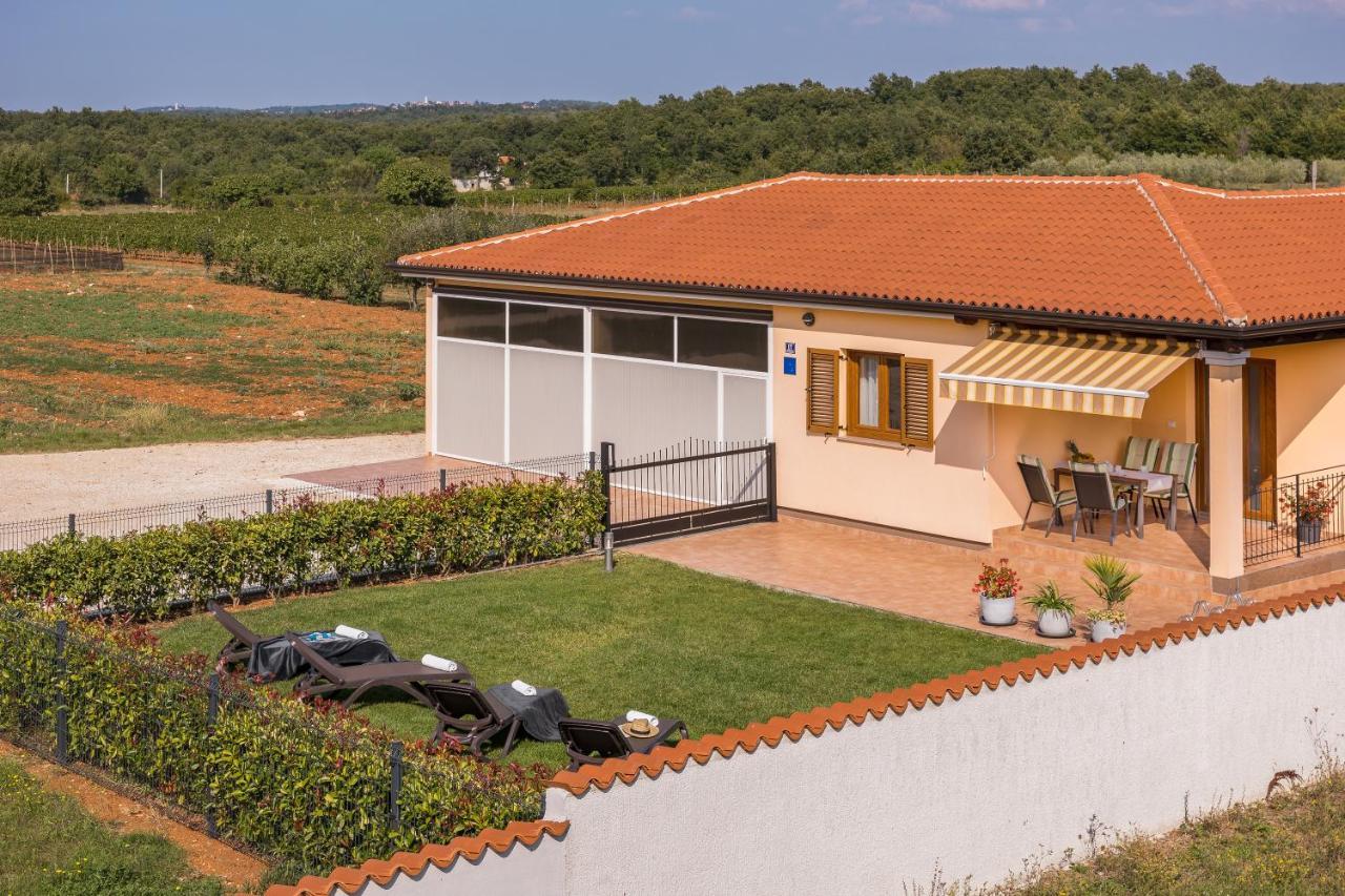 Sveti Lovreč Pazenatički Villa Gracia מראה חיצוני תמונה